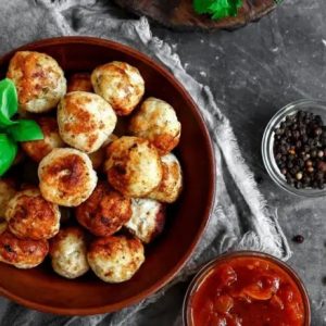 Boulette de poulet mariné